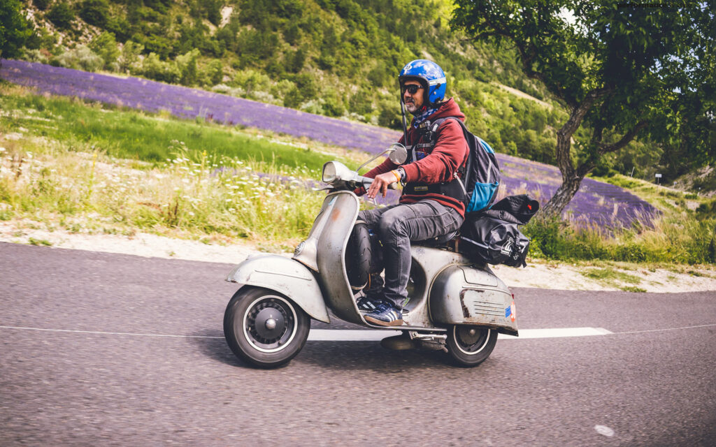 Touring & Travel - VESPA MAG