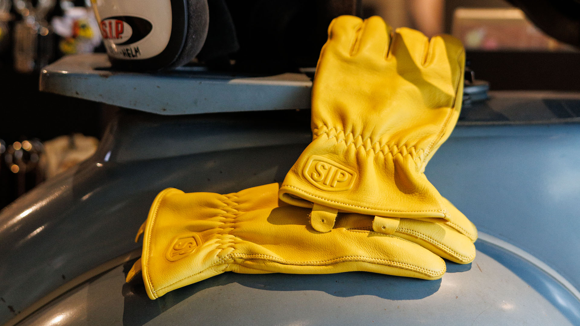 Perfect for the Vespa season 2024: New SIP Destination Gloves