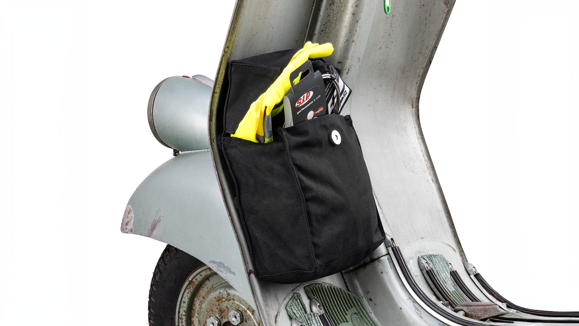 More storage space on the Vespa – SIP Classic leg shield bag