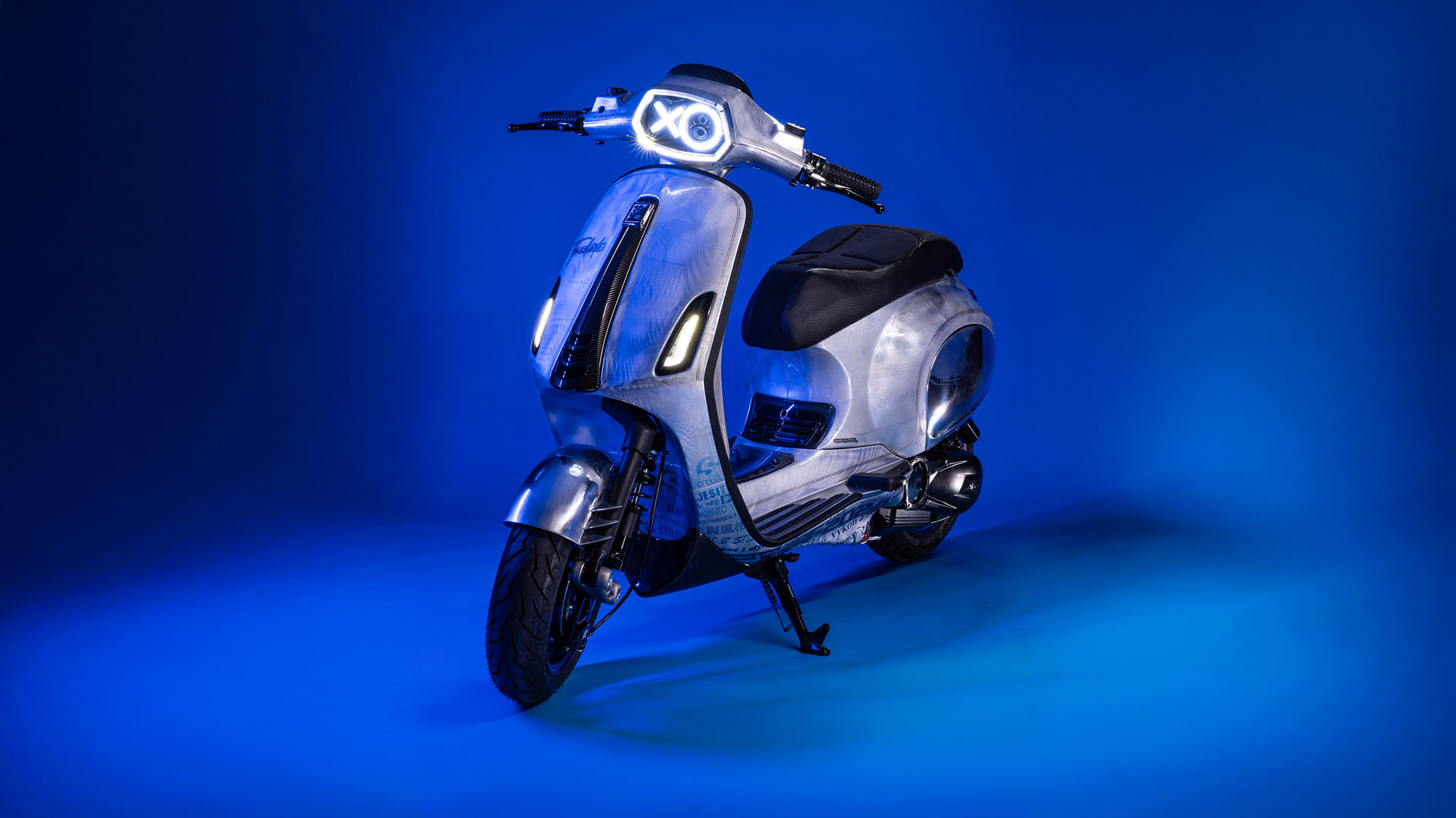 Custom Vespa “Tribute” for the 30th SIP anniversary